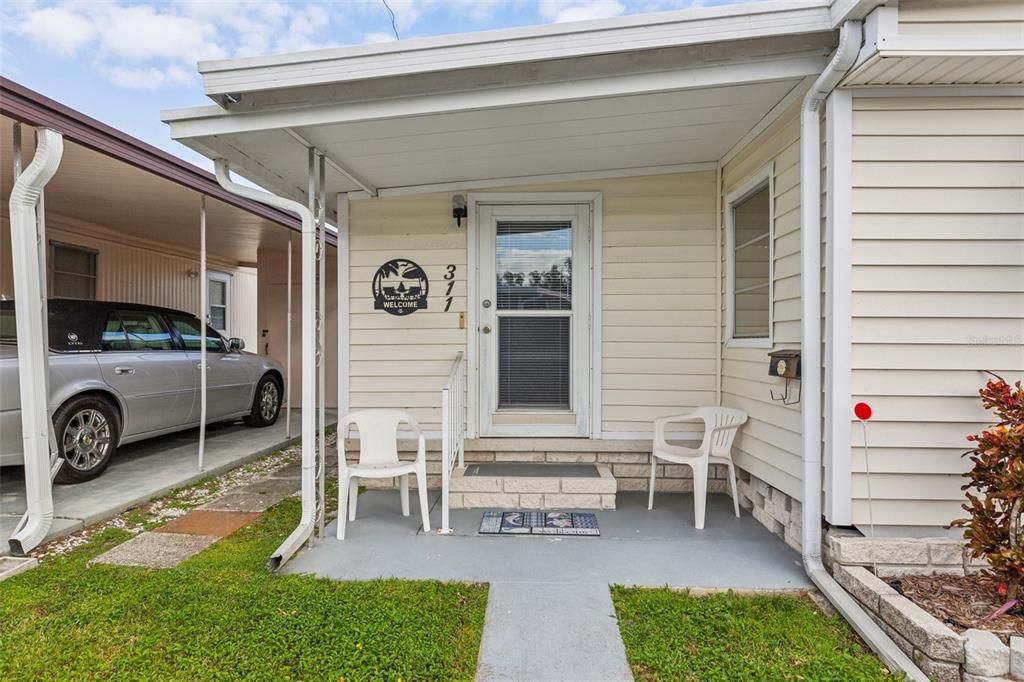 For Sale: $89,900 (2 beds, 1 baths, 952 Square Feet)