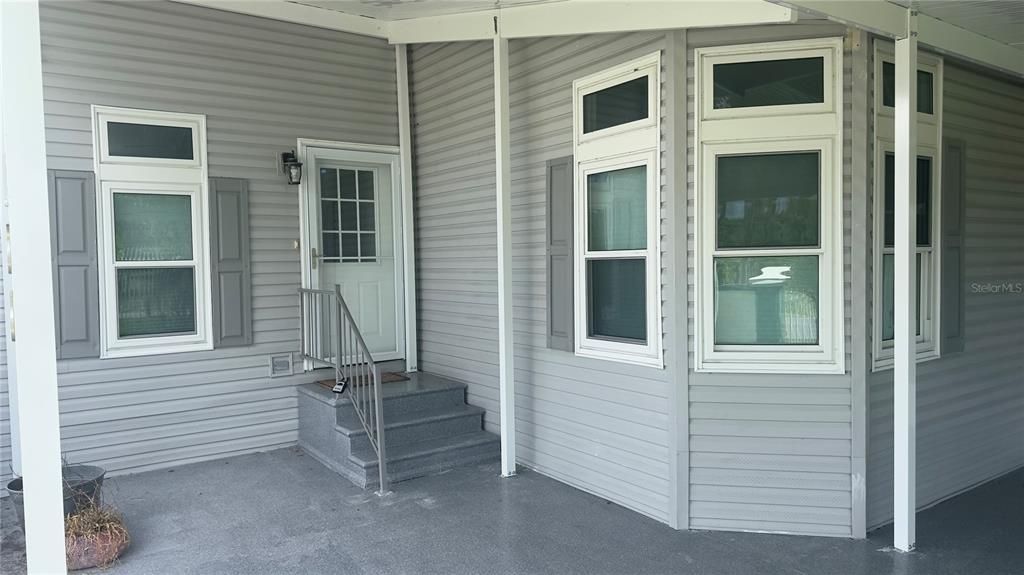 For Sale: $214,900 (2 beds, 2 baths, 1242 Square Feet)