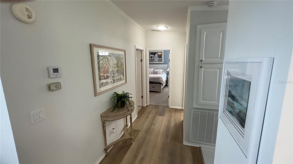 For Sale: $214,900 (2 beds, 2 baths, 1242 Square Feet)