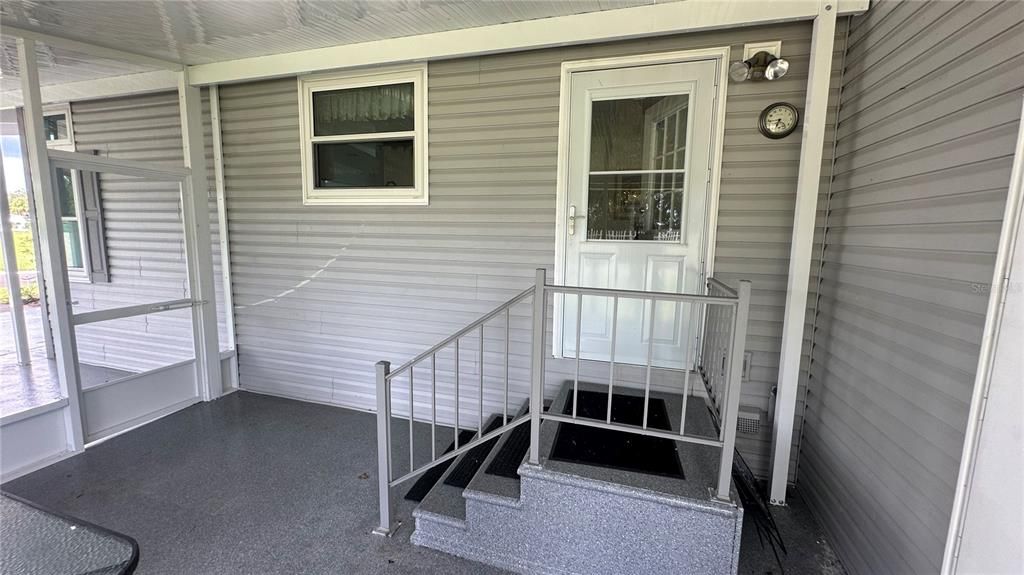 For Sale: $214,900 (2 beds, 2 baths, 1242 Square Feet)