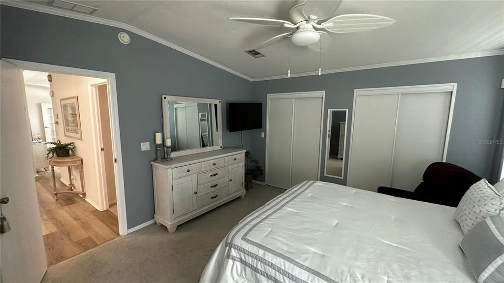 For Sale: $214,900 (2 beds, 2 baths, 1242 Square Feet)