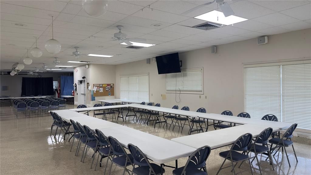 For Sale: $214,900 (2 beds, 2 baths, 1242 Square Feet)