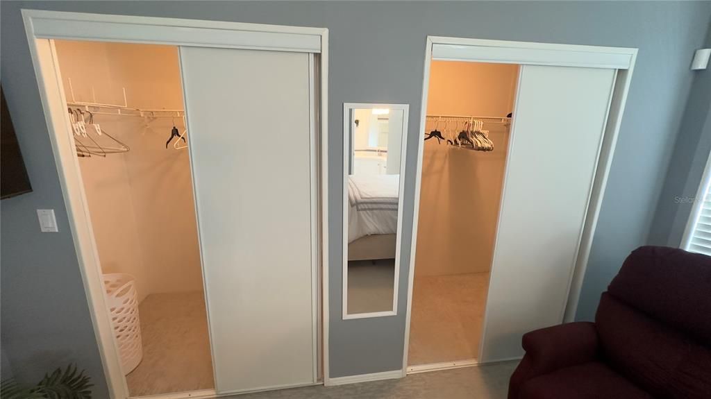 For Sale: $214,900 (2 beds, 2 baths, 1242 Square Feet)