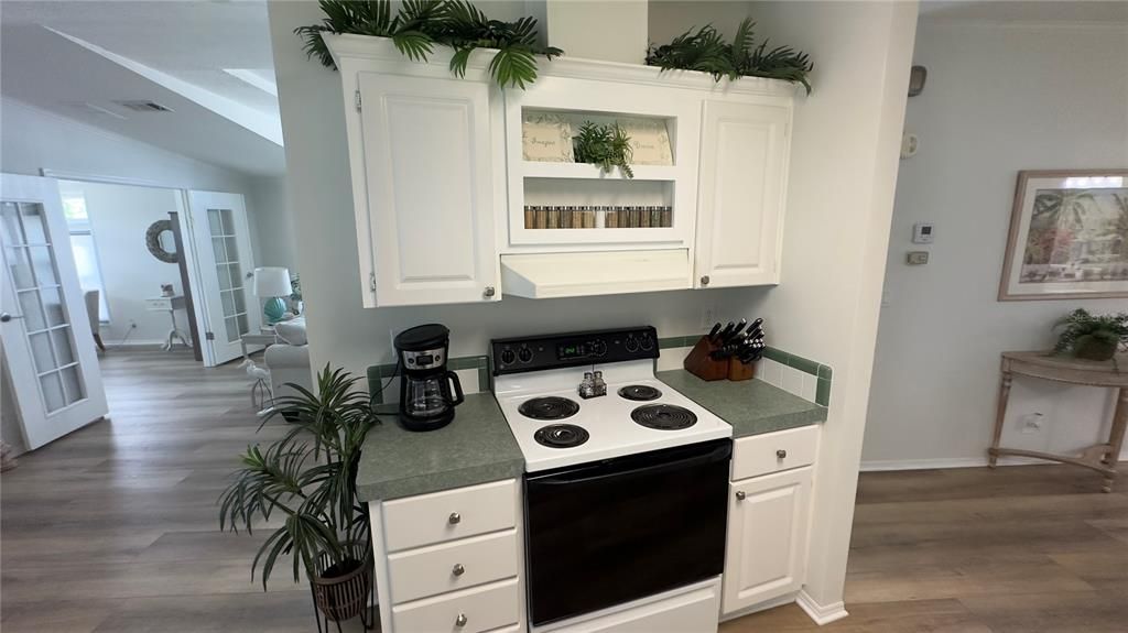 For Sale: $214,900 (2 beds, 2 baths, 1242 Square Feet)