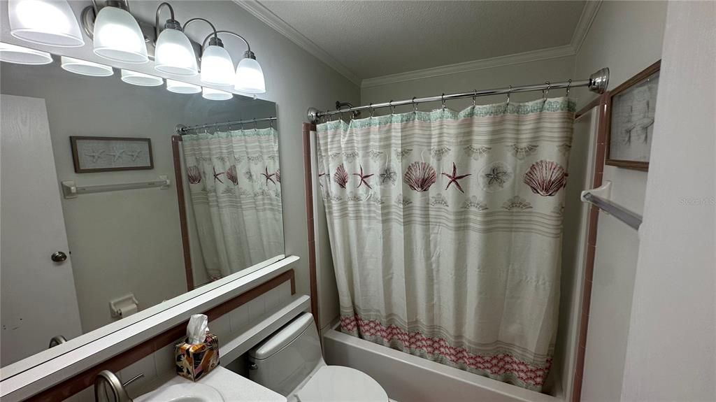 For Sale: $214,900 (2 beds, 2 baths, 1242 Square Feet)