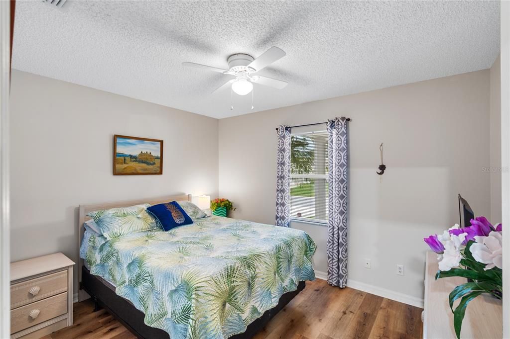 For Sale: $269,900 (2 beds, 2 baths, 1474 Square Feet)