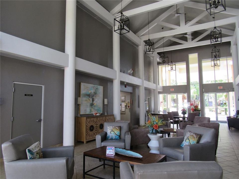 For Sale: $269,900 (2 beds, 2 baths, 1474 Square Feet)