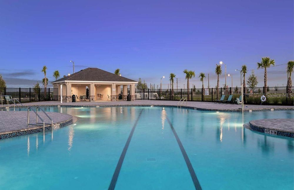 Activo con contrato: $299,000 (4 camas, 2 baños, 1848 Pies cuadrados)