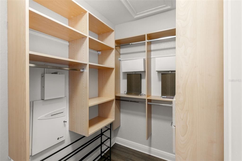 For Sale: $895,000 (3 beds, 2 baths, 2230 Square Feet)