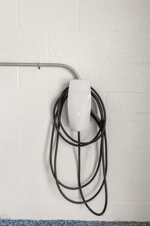 For Sale: $895,000 (3 beds, 2 baths, 2230 Square Feet)