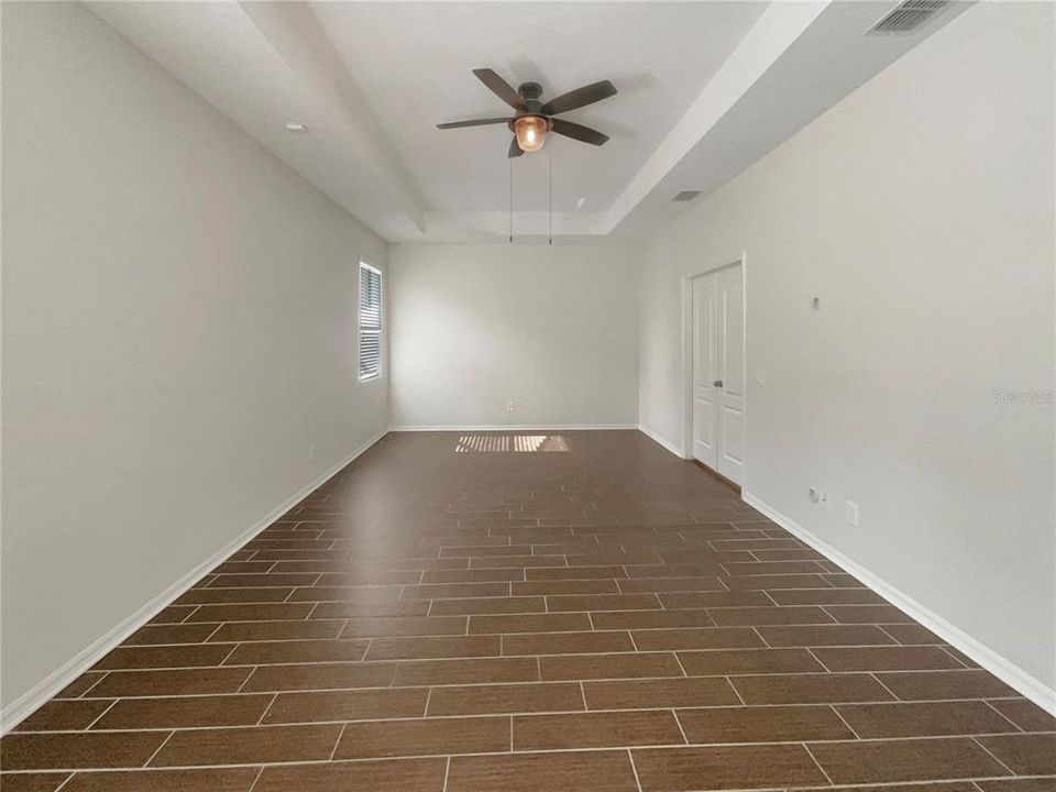 Под контрактом: $475,000 (3 спален, 2 ванн, 2092 Квадратных фут)