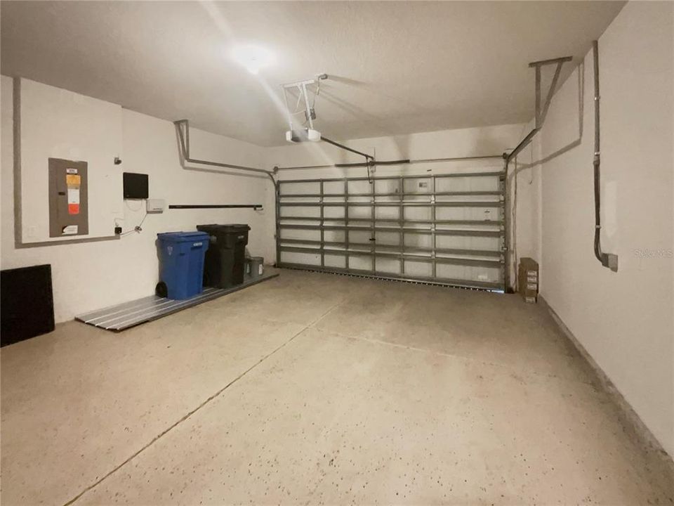 Под контрактом: $475,000 (3 спален, 2 ванн, 2092 Квадратных фут)