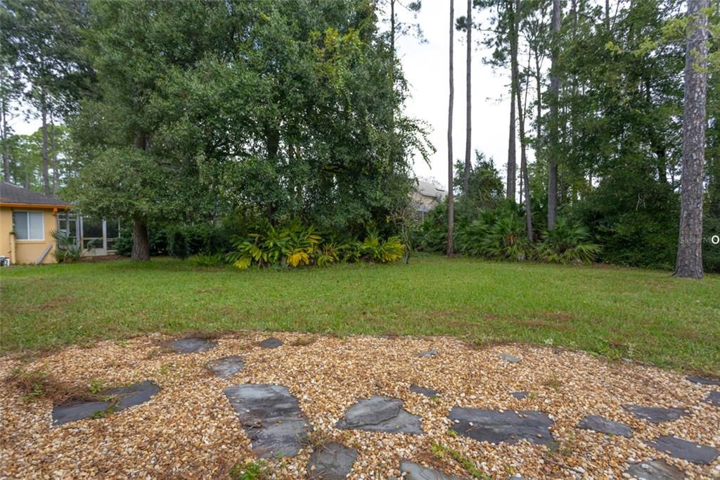 Active With Contract: $244,900 (2 beds, 2 baths, 1074 Square Feet)