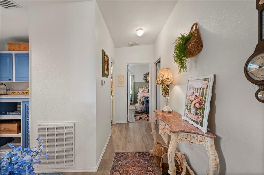 Active With Contract: $225,000 (2 beds, 2 baths, 1488 Square Feet)