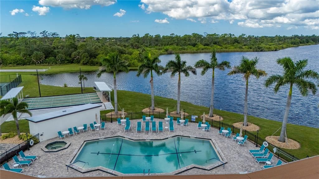 Active With Contract: $225,000 (2 beds, 2 baths, 1488 Square Feet)