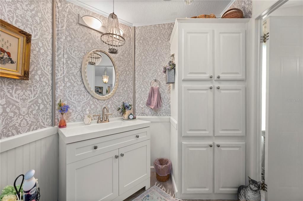 Active With Contract: $225,000 (2 beds, 2 baths, 1488 Square Feet)