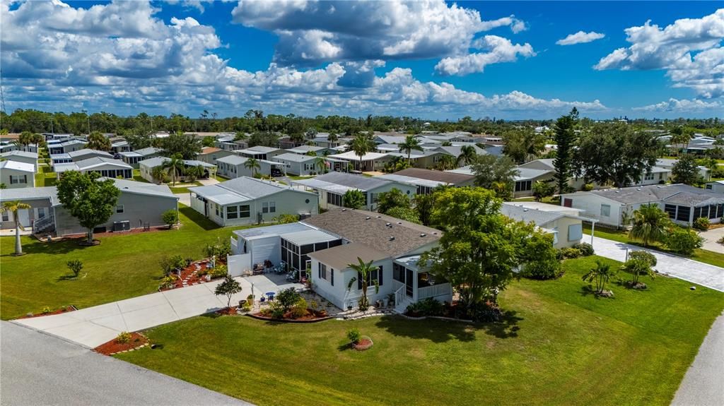 Active With Contract: $225,000 (2 beds, 2 baths, 1488 Square Feet)