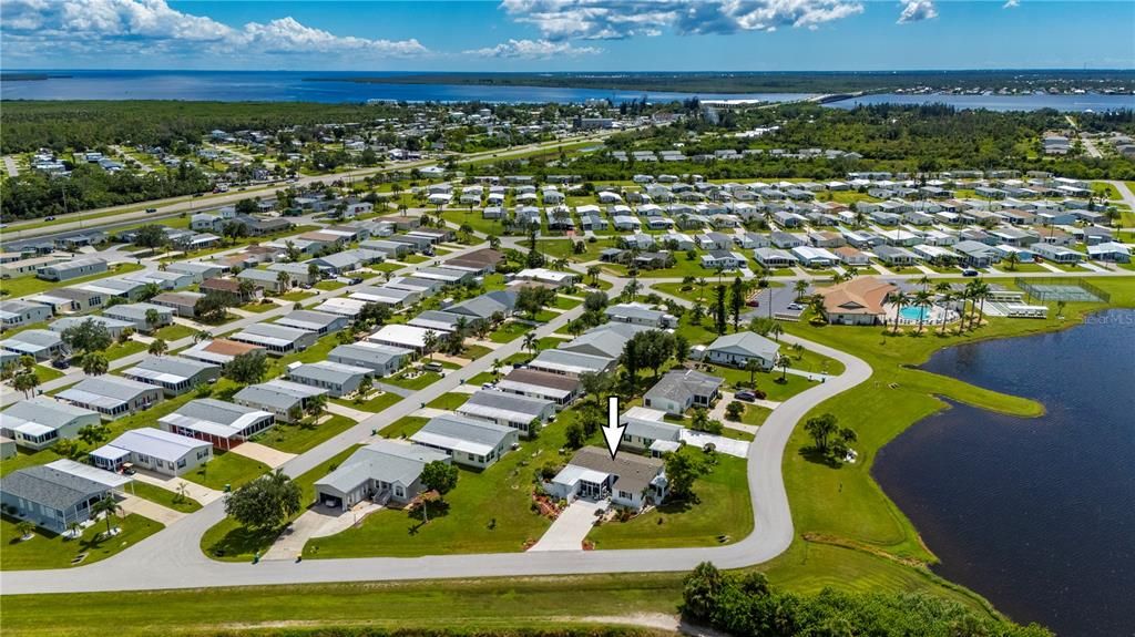 Active With Contract: $225,000 (2 beds, 2 baths, 1488 Square Feet)