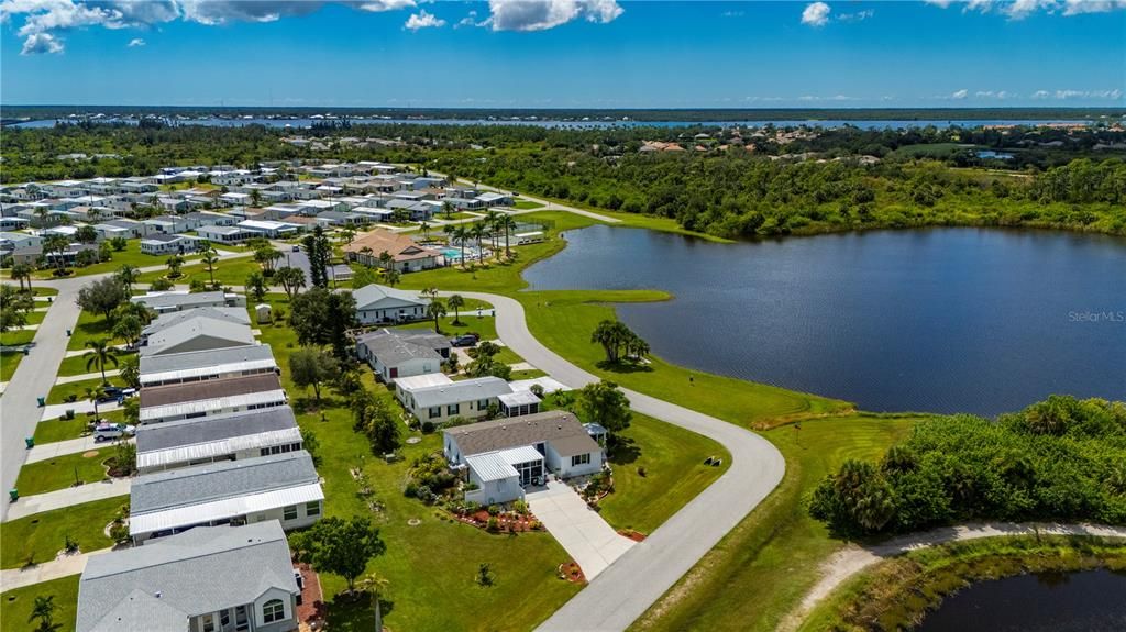 Active With Contract: $225,000 (2 beds, 2 baths, 1488 Square Feet)