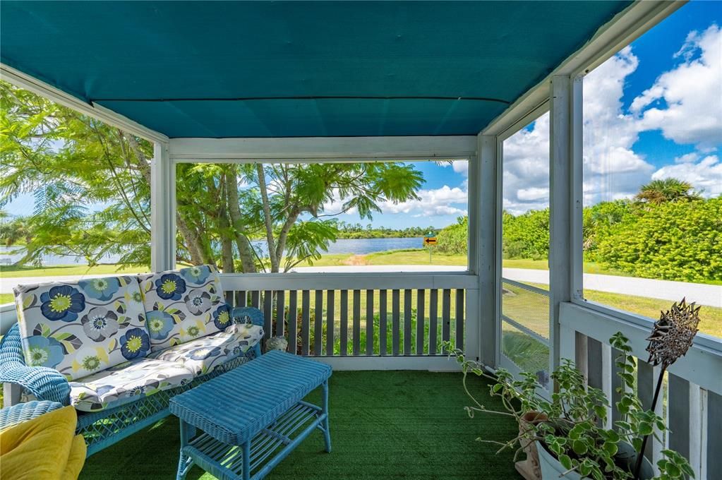 Active With Contract: $225,000 (2 beds, 2 baths, 1488 Square Feet)