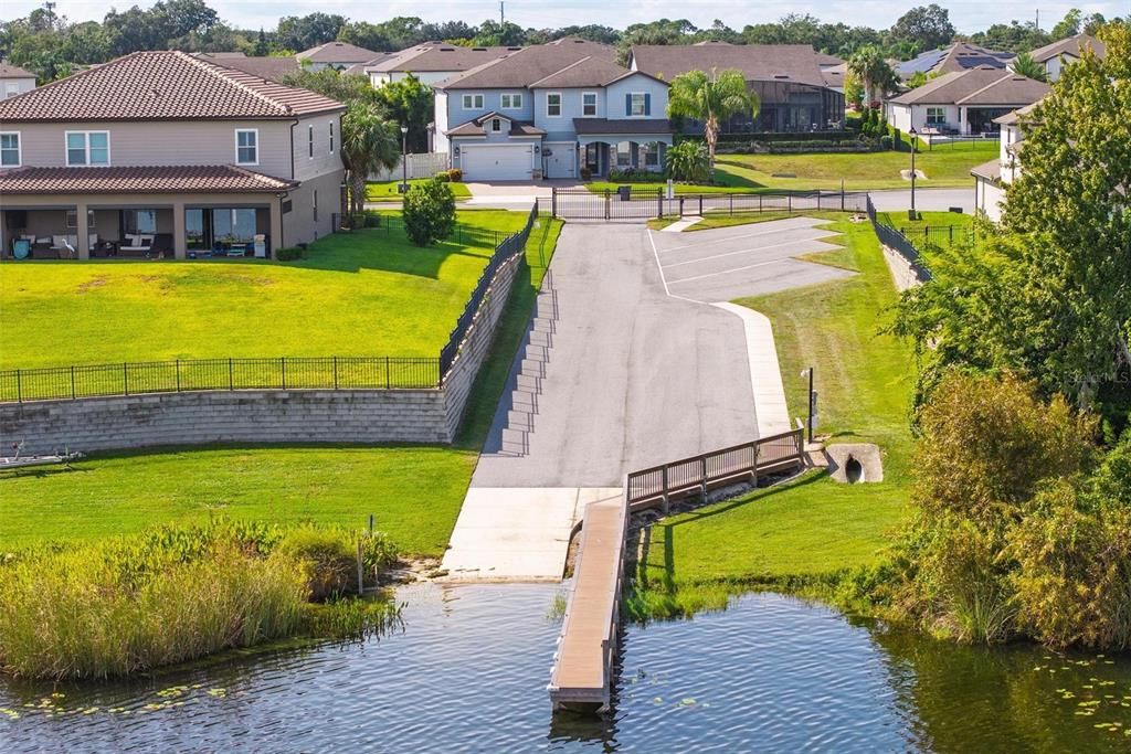 合同活跃: $1,050,000 (5 贝兹, 4 浴室, 3715 平方英尺)