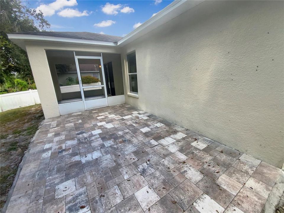 Activo con contrato: $293,000 (3 camas, 2 baños, 1509 Pies cuadrados)