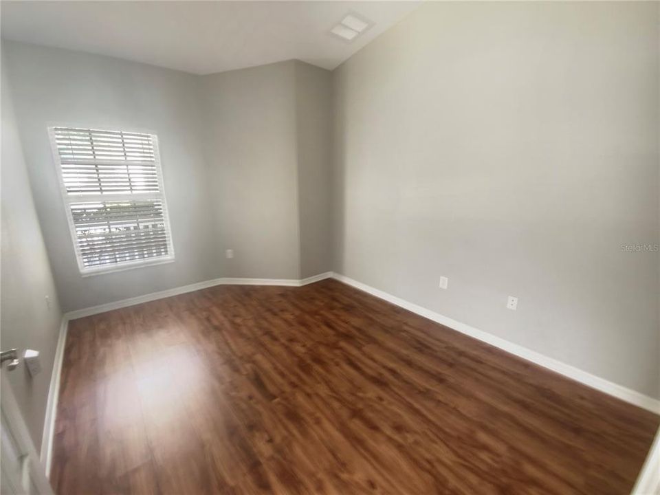 Activo con contrato: $293,000 (3 camas, 2 baños, 1509 Pies cuadrados)