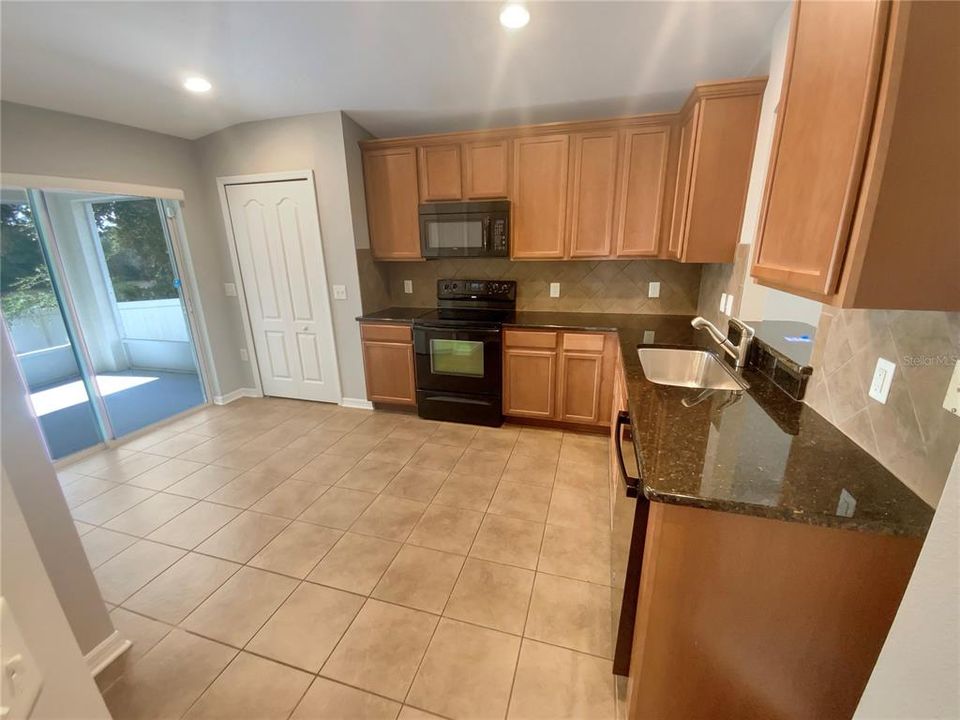 Activo con contrato: $293,000 (3 camas, 2 baños, 1509 Pies cuadrados)