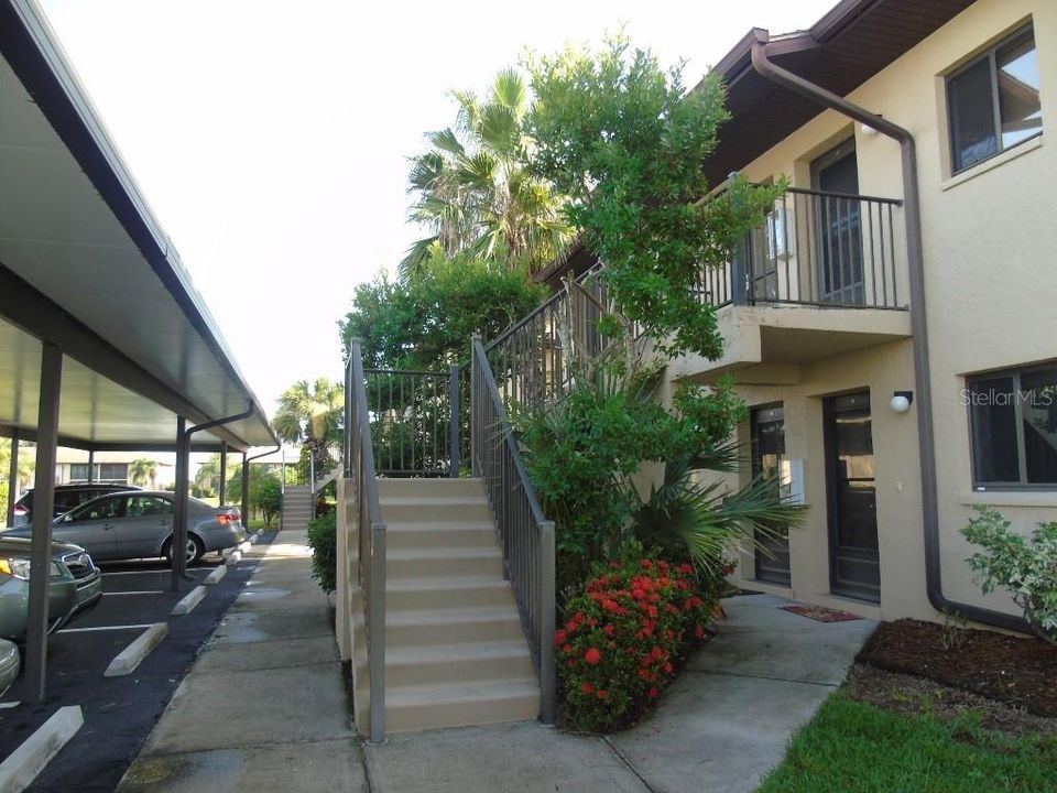 Active With Contract: $152,500 (2 beds, 2 baths, 1040 Square Feet)