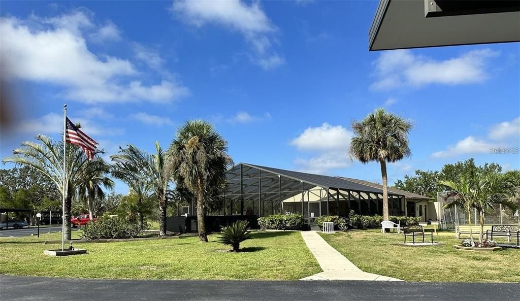 Active With Contract: $152,500 (2 beds, 2 baths, 1040 Square Feet)