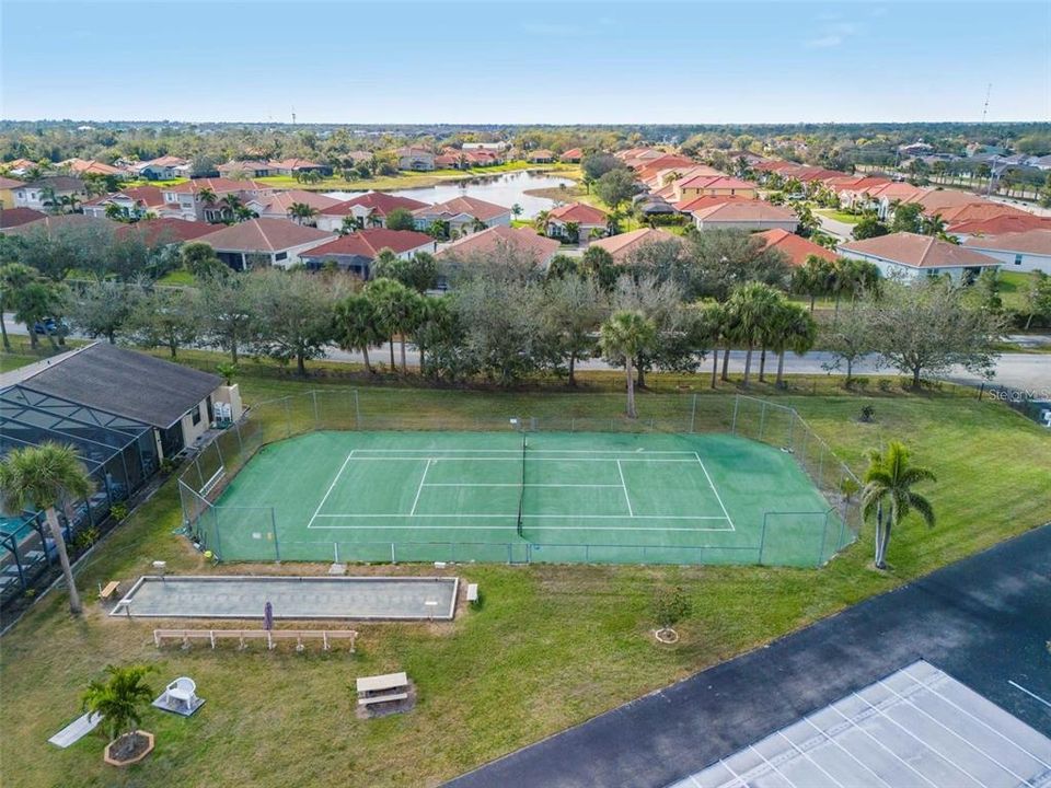 Active With Contract: $152,500 (2 beds, 2 baths, 1040 Square Feet)