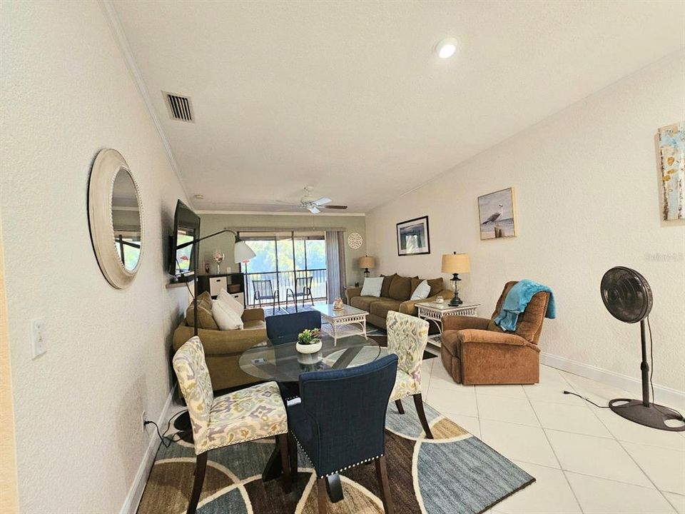 Active With Contract: $152,500 (2 beds, 2 baths, 1040 Square Feet)