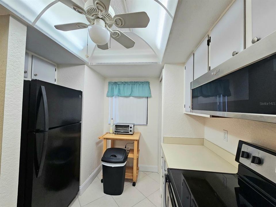 Active With Contract: $152,500 (2 beds, 2 baths, 1040 Square Feet)