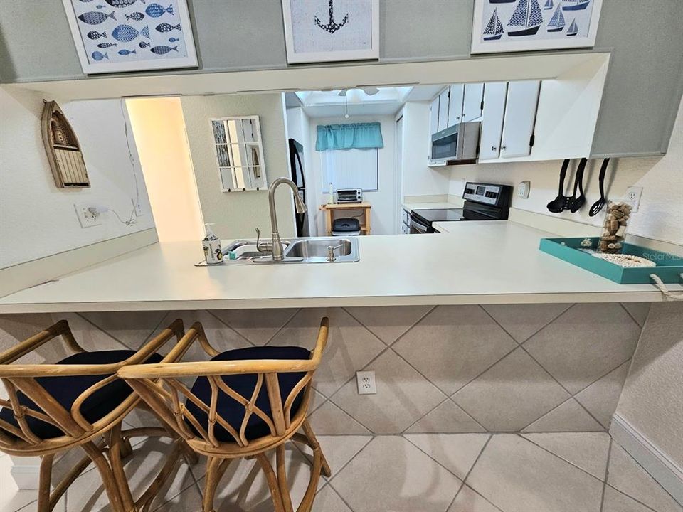 Active With Contract: $152,500 (2 beds, 2 baths, 1040 Square Feet)