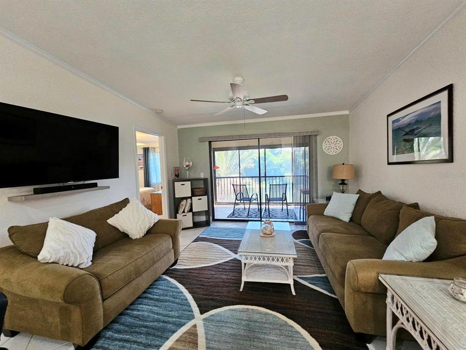 Active With Contract: $152,500 (2 beds, 2 baths, 1040 Square Feet)