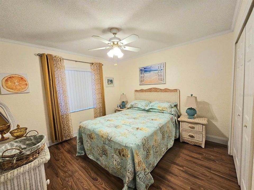 Active With Contract: $152,500 (2 beds, 2 baths, 1040 Square Feet)