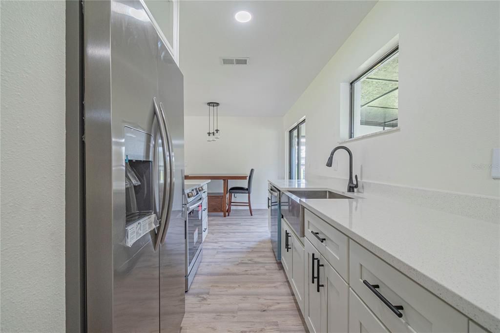 For Sale: $474,900 (3 beds, 2 baths, 1020 Square Feet)