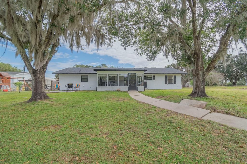 For Sale: $474,900 (3 beds, 2 baths, 1020 Square Feet)