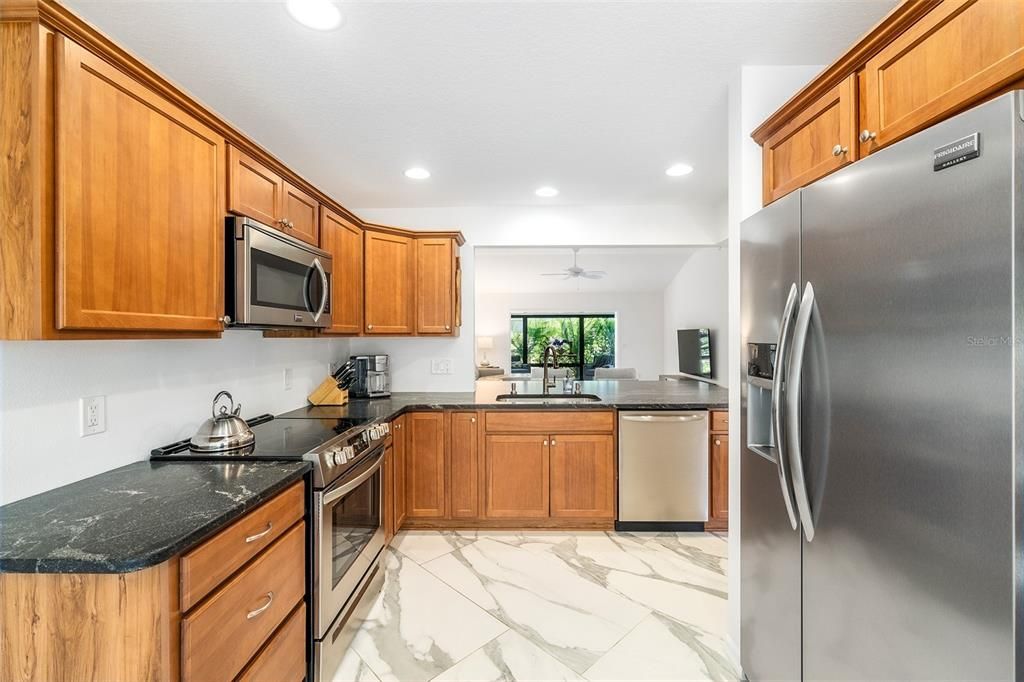 Active With Contract: $388,000 (3 beds, 2 baths, 1589 Square Feet)