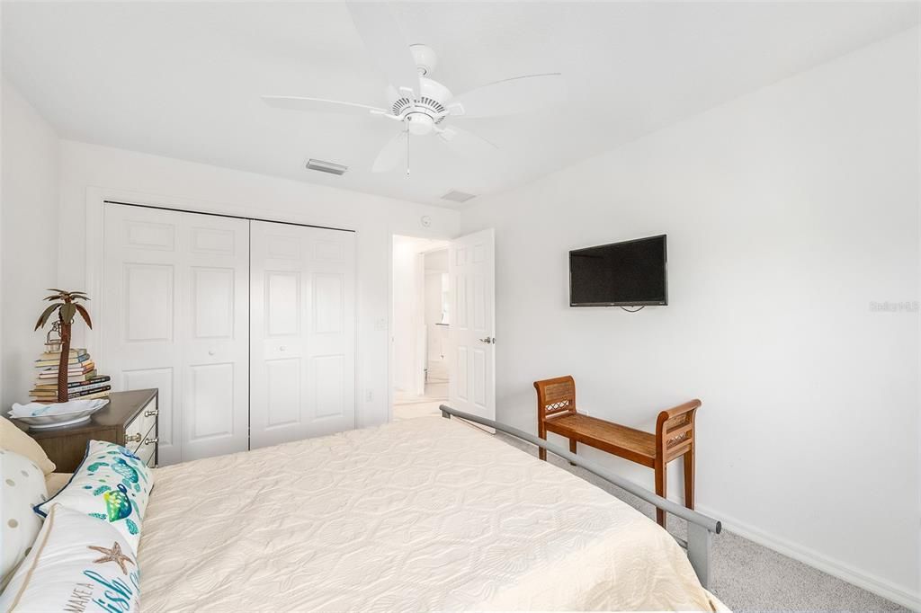 Active With Contract: $388,000 (3 beds, 2 baths, 1589 Square Feet)