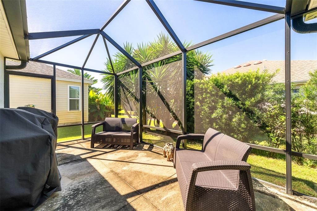 Active With Contract: $388,000 (3 beds, 2 baths, 1589 Square Feet)