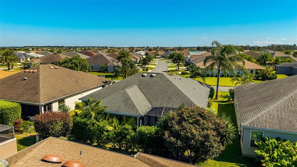 Active With Contract: $388,000 (3 beds, 2 baths, 1589 Square Feet)