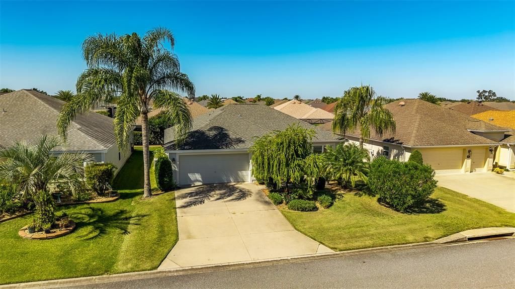 Active With Contract: $388,000 (3 beds, 2 baths, 1589 Square Feet)