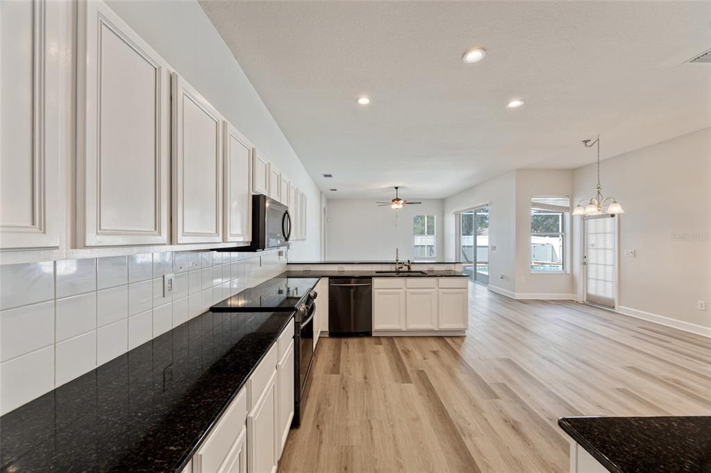 待售: $510,000 (5 贝兹, 3 浴室, 3114 平方英尺)