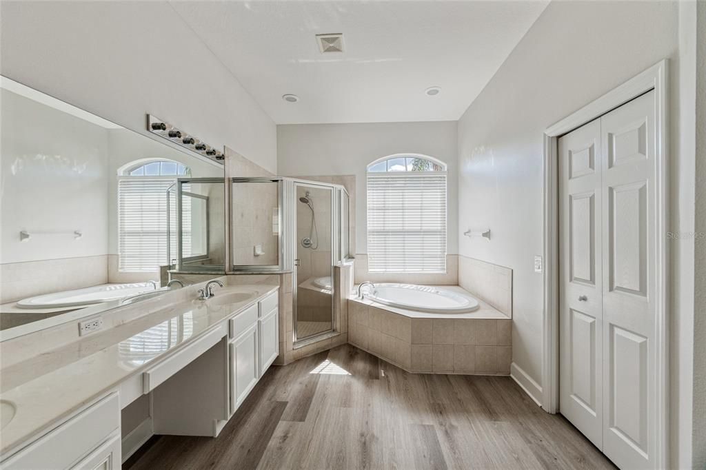 待售: $510,000 (5 贝兹, 3 浴室, 3114 平方英尺)