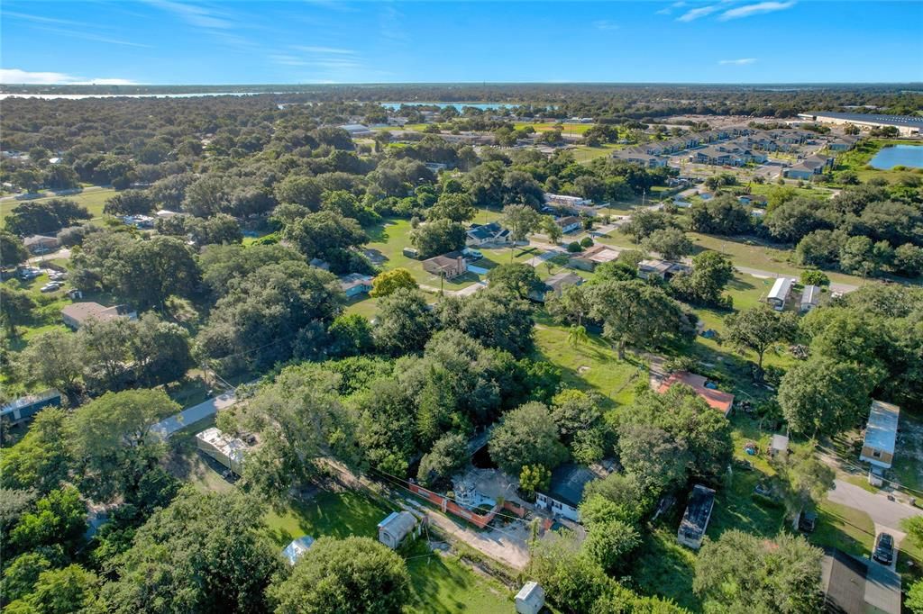 待售: $220,000 (0.68 acres)