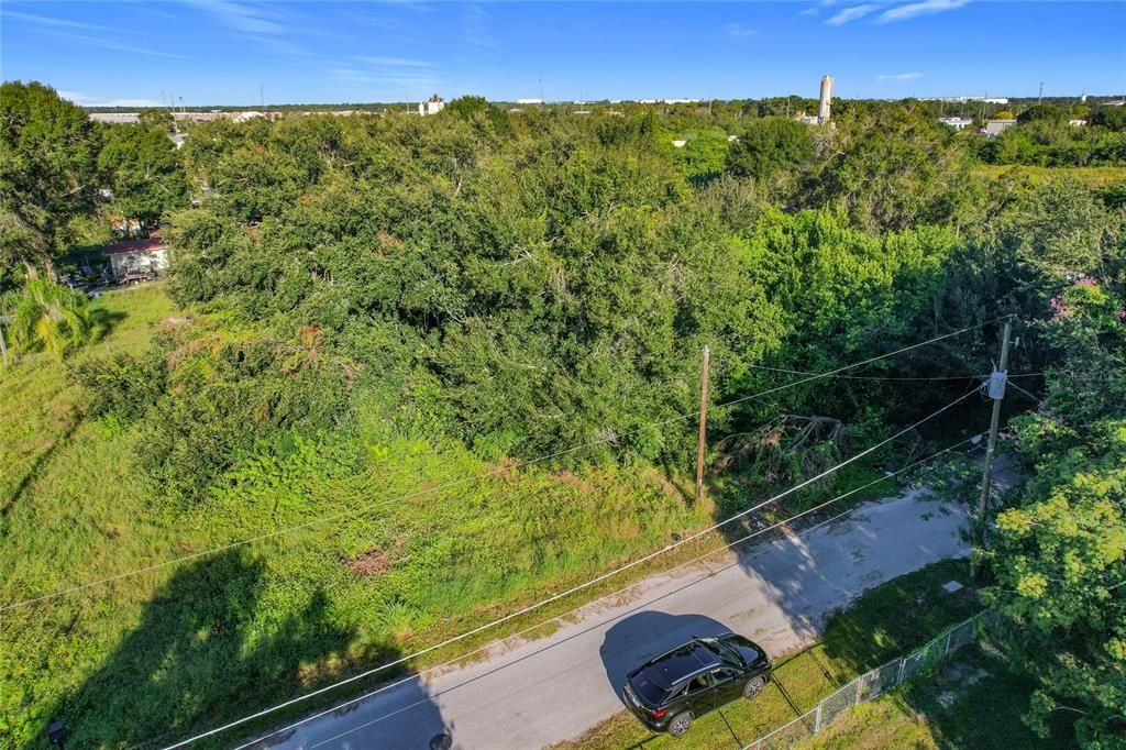 待售: $220,000 (0.68 acres)