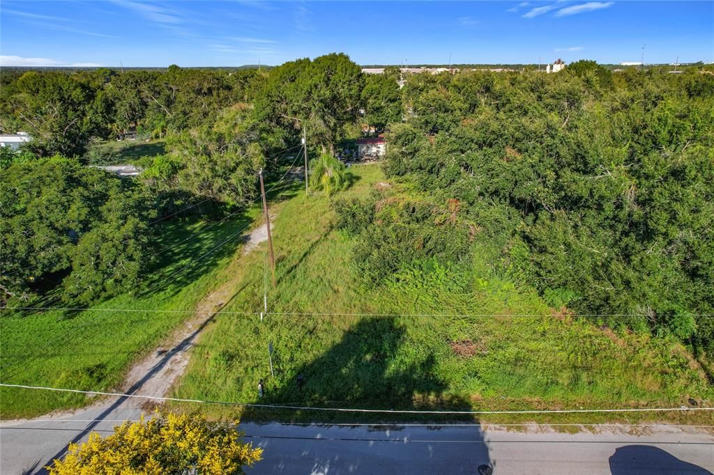 待售: $220,000 (0.68 acres)