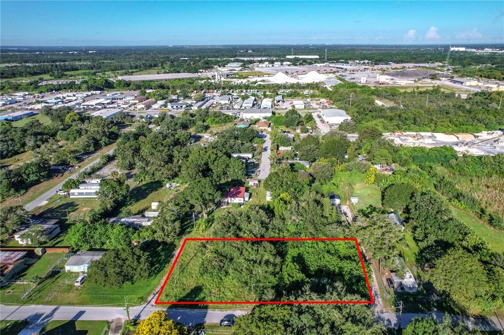 待售: $220,000 (0.68 acres)