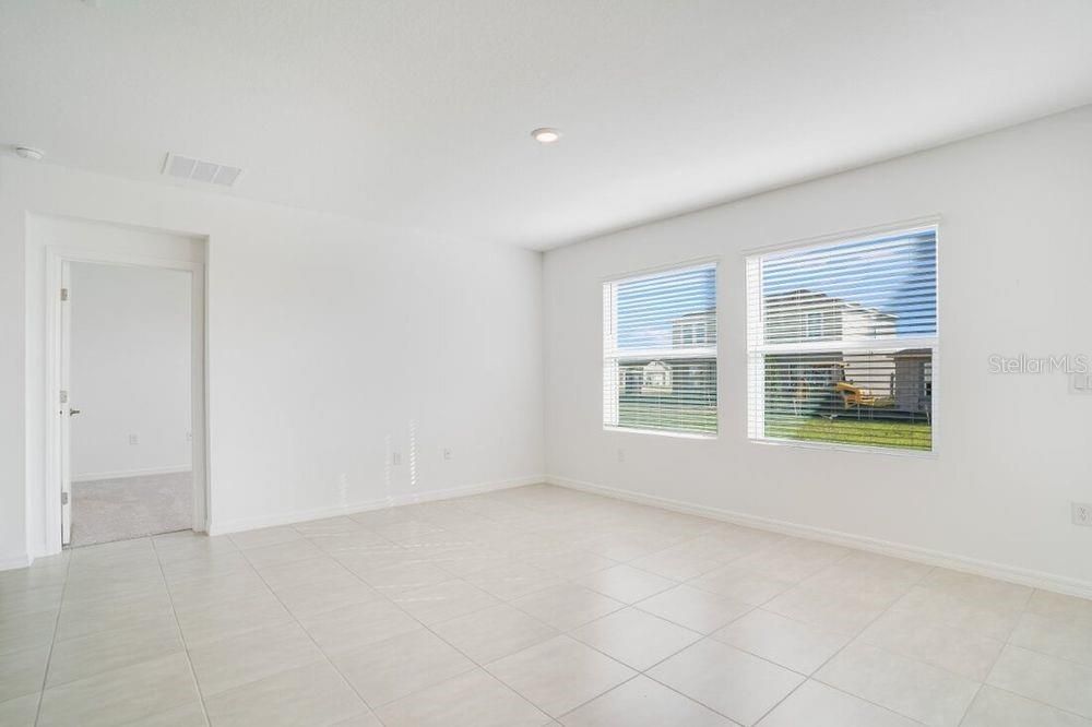 Activo con contrato: $285,000 (3 camas, 2 baños, 1500 Pies cuadrados)